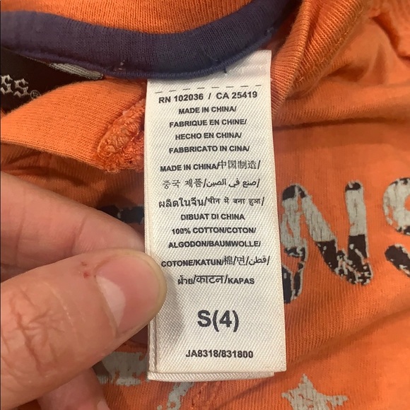 Guess t shirt size 4 s kids size good condition - Picture 2 of 4